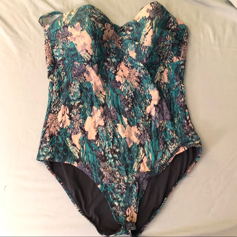 Old Navy one piece xxl